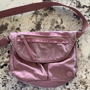 Lululemon festival bag